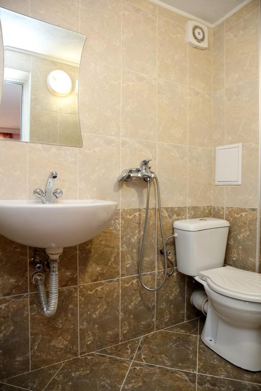 St.St. Constantine And Helena Hotel Sandanski Bagian luar foto