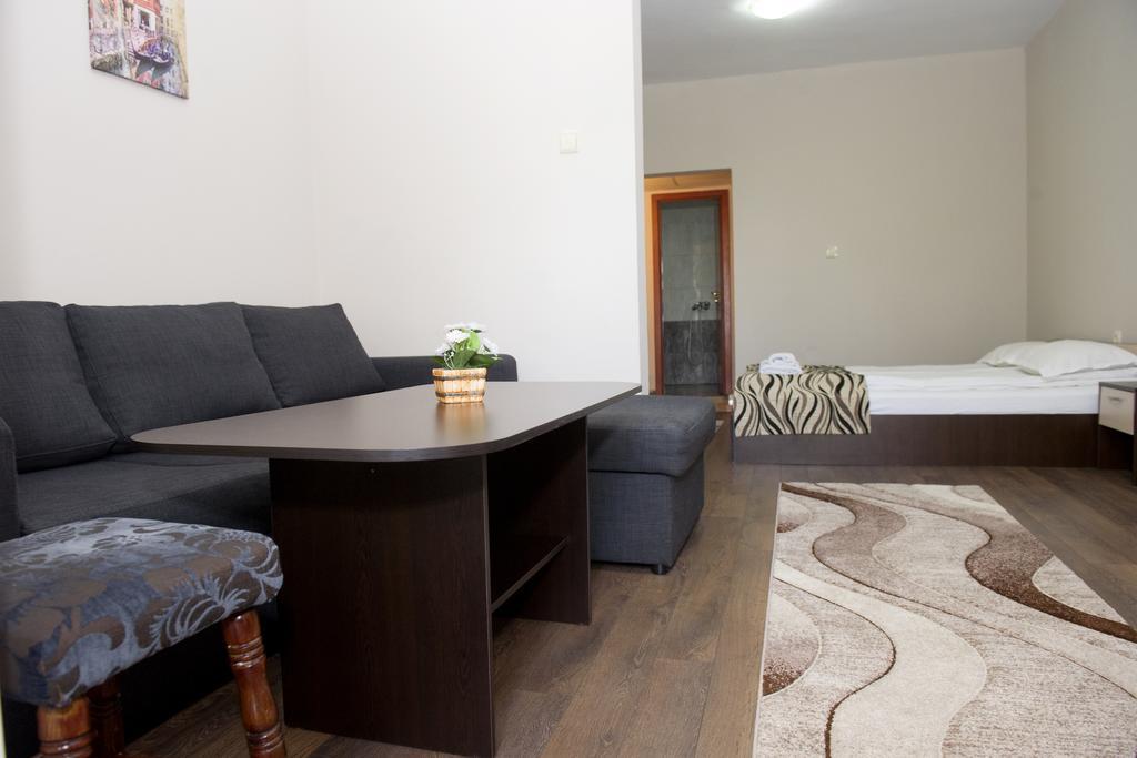 St.St. Constantine And Helena Hotel Sandanski Bagian luar foto