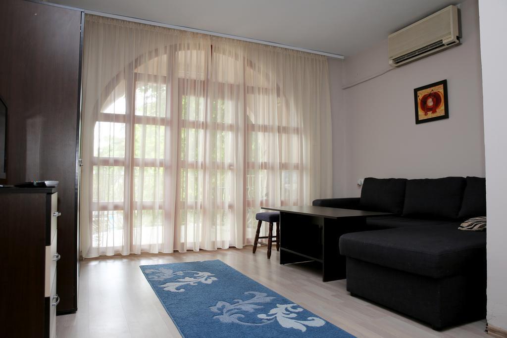 St.St. Constantine And Helena Hotel Sandanski Bagian luar foto