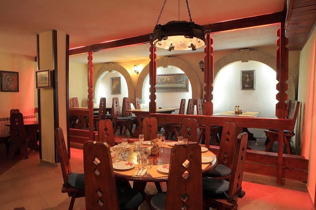 St.St. Constantine And Helena Hotel Sandanski Bagian luar foto